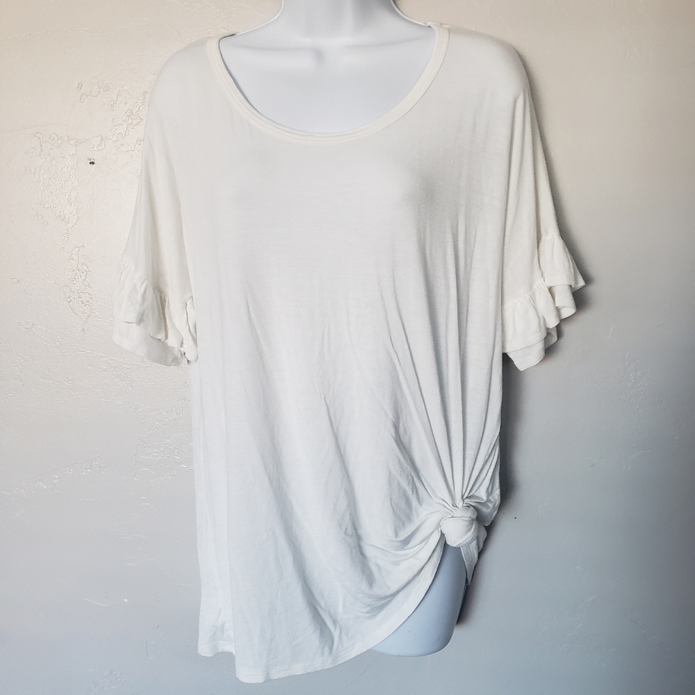 Hailey & Co. Women's 1X White Short Sleeve Shirt Ruffle Basic Blouse Top